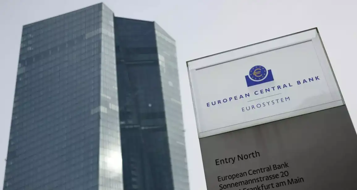 Bce “La crescita dell’Eurozona frenata dal manifatturiero”