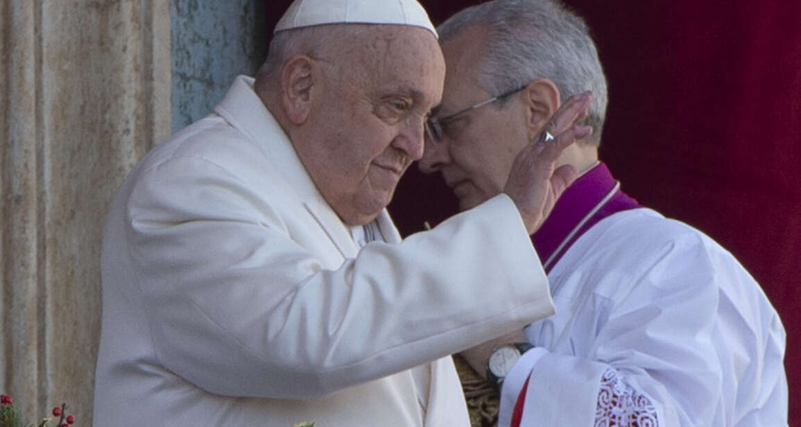 Il Papa intende affacciarsi dal Gemelli, il messaggio “Sento il vostro sostegno”