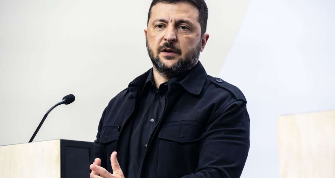 Ucraina, Zelensky “Nuovo attacco dei russi con 50 missili e 500 droni”